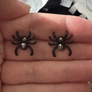 Spider earrings